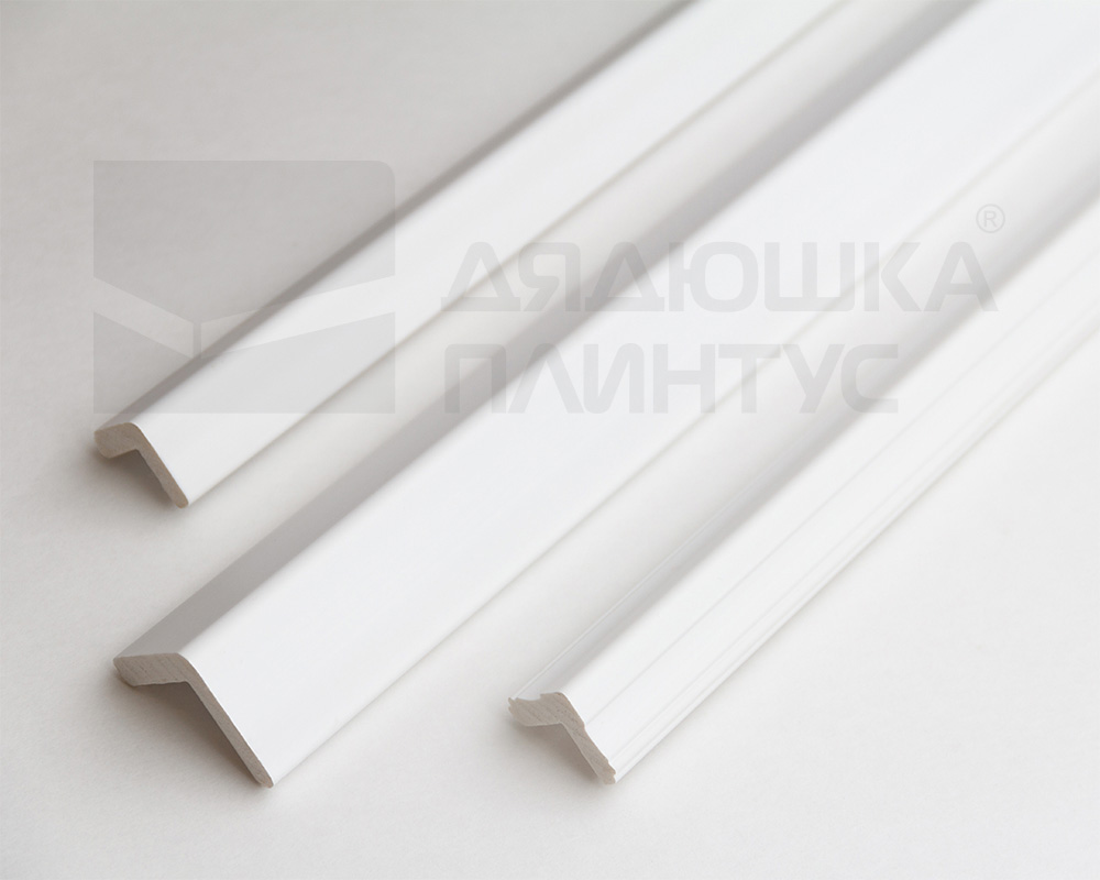 Уголочек из полистирола высокой плотности